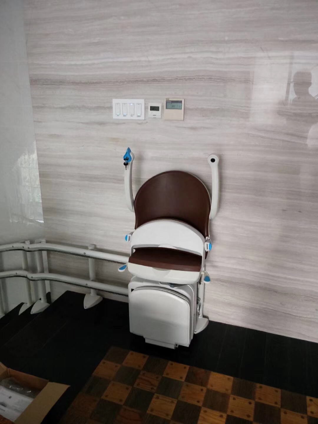 斜掛式座椅電梯 斜掛升降機(jī)